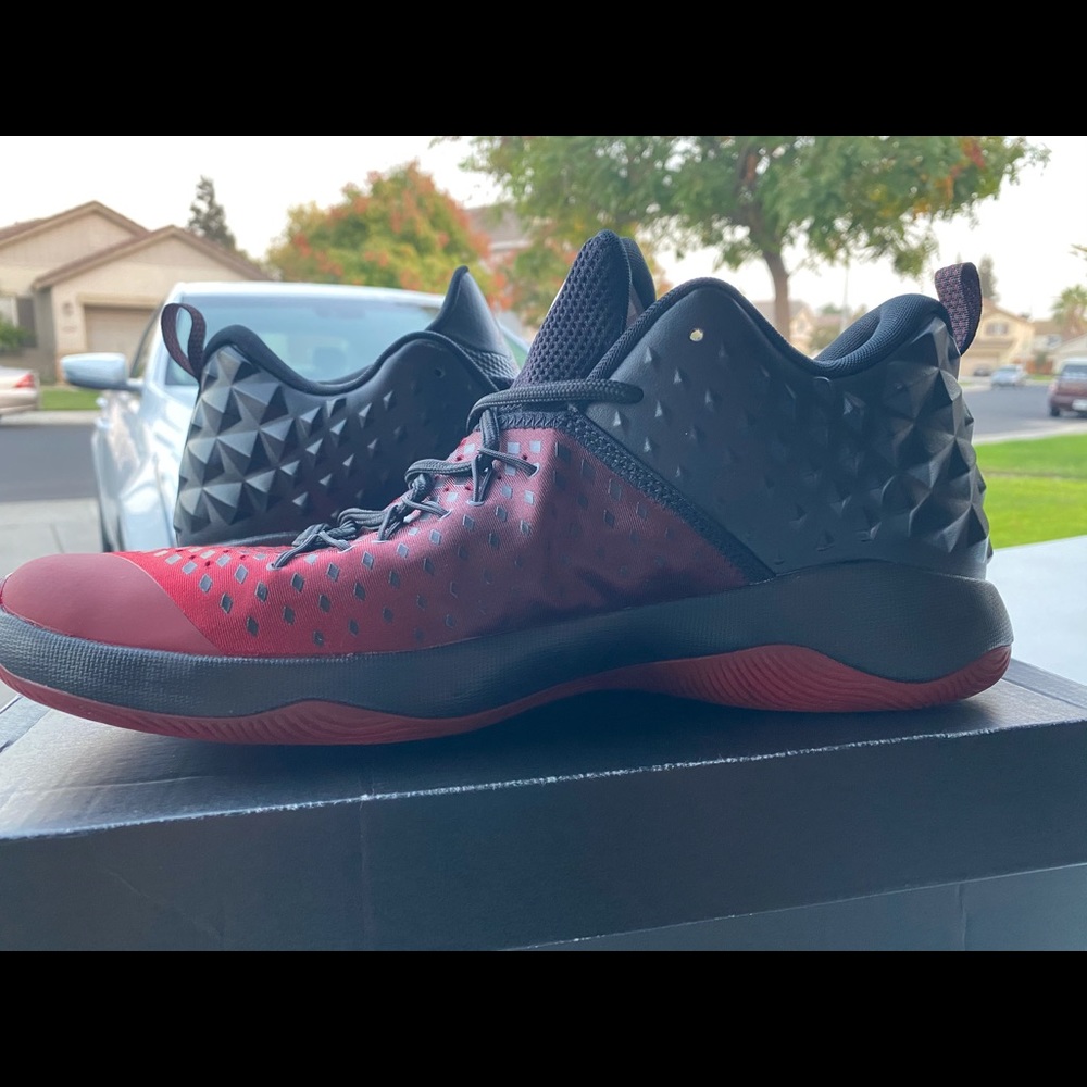 Jordan Extra Fly Shoes - Gem display picture 3